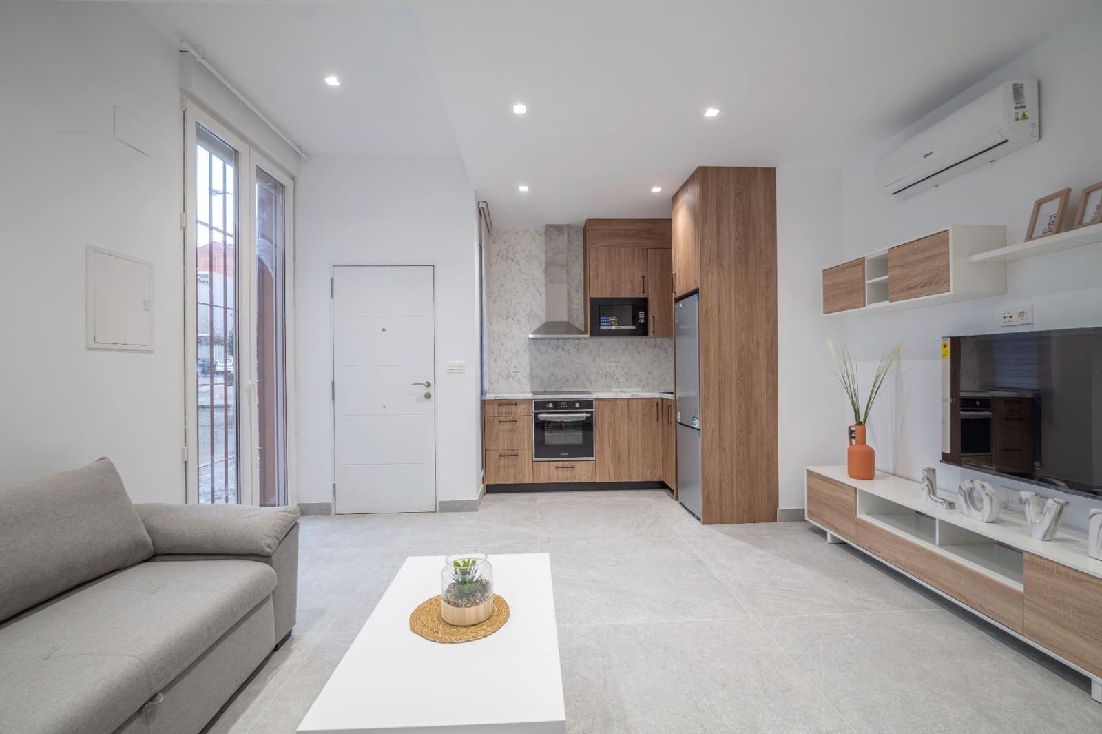 1 sypialnia Apartament na sprzedaż w Miasto Grenada - 135 000 € (Ref: 9674929)