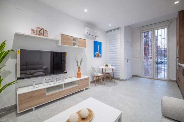 1 bedroom Apartment for sale in Granada city - € 125,000 (Ref: 9674930)