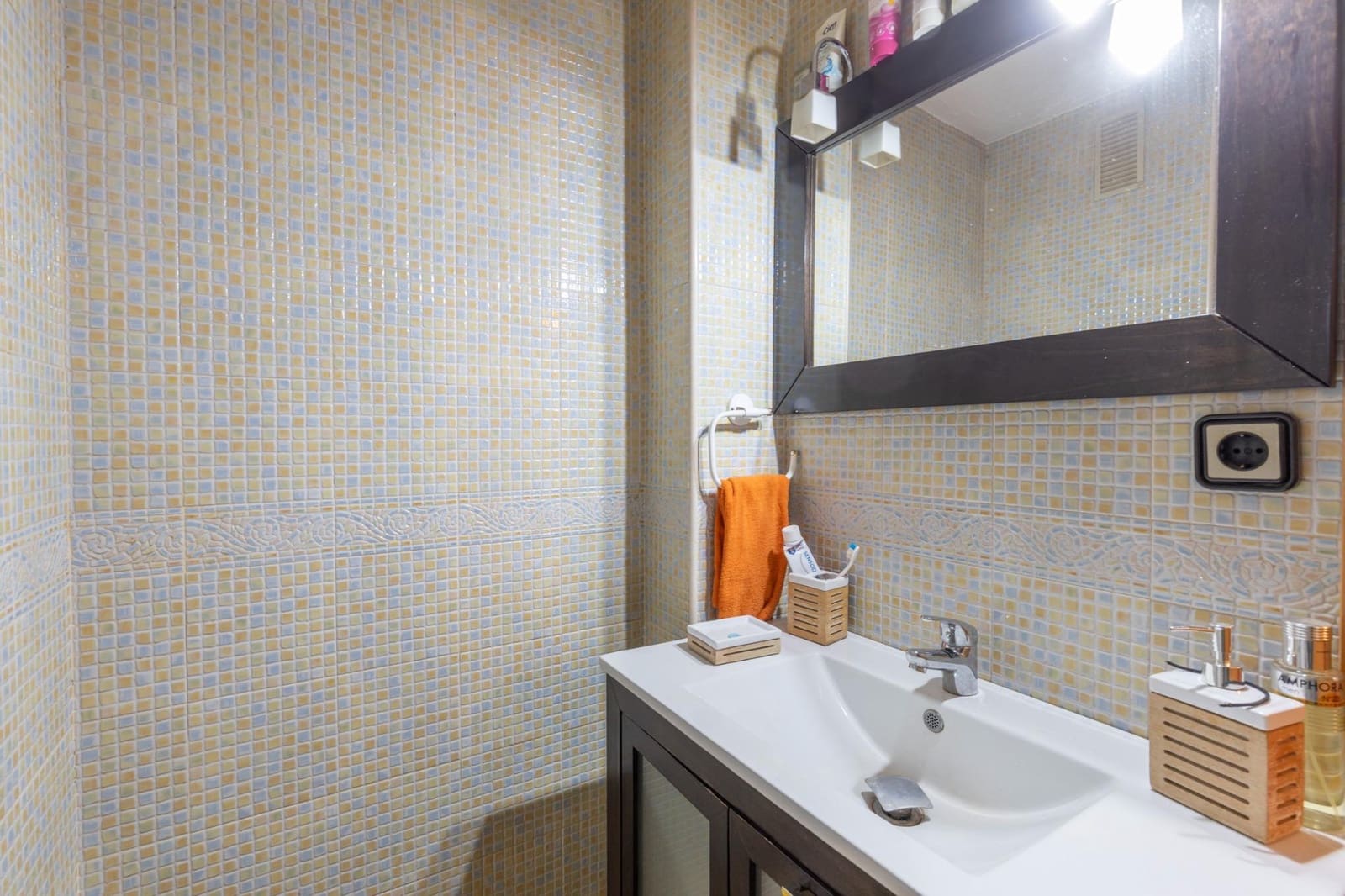 Piso de 3 habitaciones en Granada ciudad en venta con garaje - 230.000 € (Ref: 9674931)