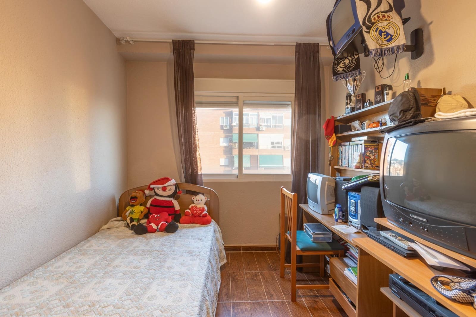 Piso de 3 habitaciones en Granada ciudad en venta con garaje - 230.000 € (Ref: 9674931)