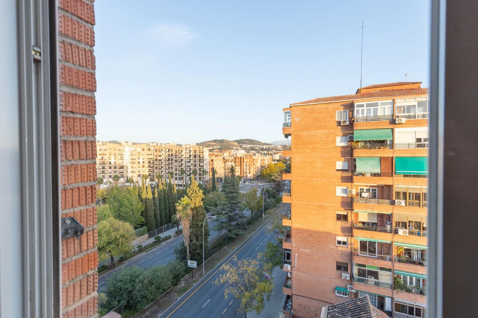 Piso de 3 habitaciones en Granada ciudad en venta con garaje - 230.000 € (Ref: 9674931)