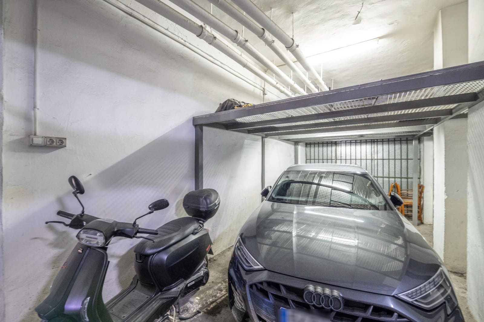 4 bedroom Flat for sale in Granada city with garage - € 528,000 (Ref: 9674932)