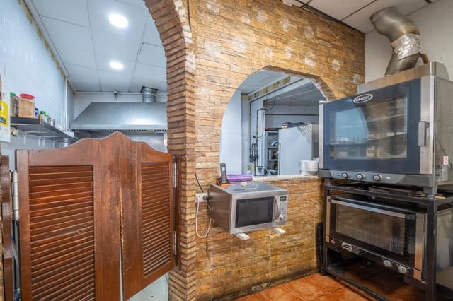 2 sovrum Kommersiell att hyra i Maracena - 650 € (Ref: 9674935)