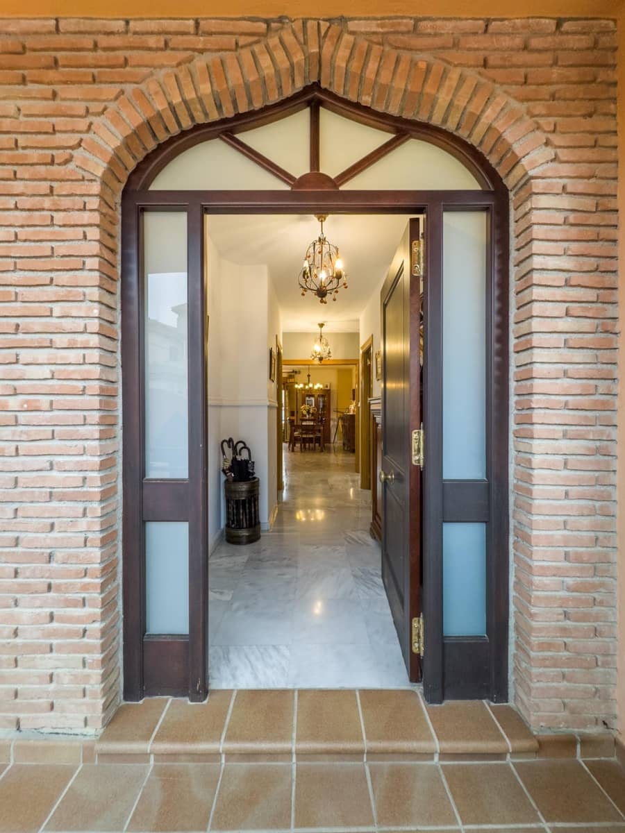 Pareado de 4 habitaciones en Las Gabias en venta con piscina garaje - 384.900 € (Ref: 9674937)