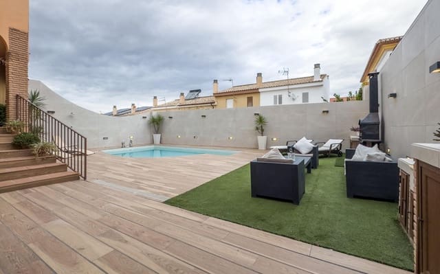 Pareado de 4 habitaciones en Las Gabias en venta con piscina garaje - 384.900 € (Ref: 9674937)