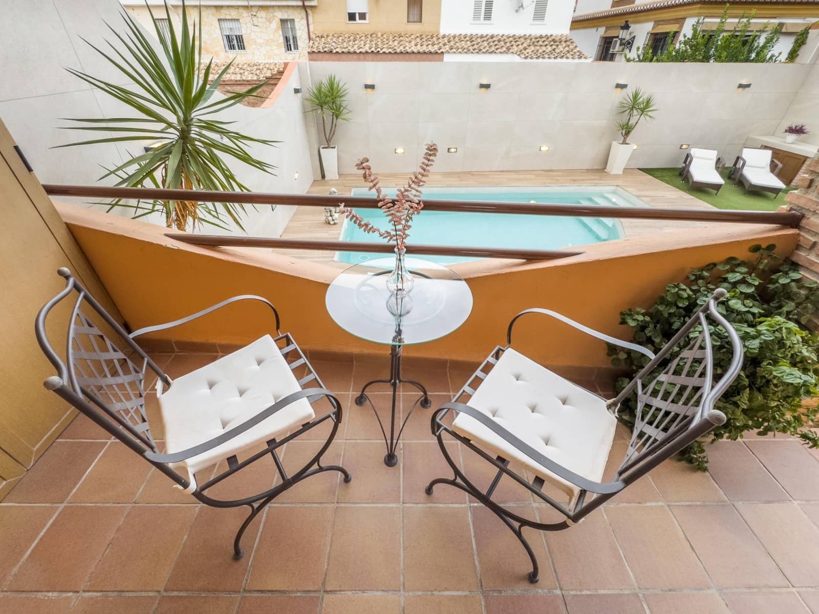 Pareado de 4 habitaciones en Las Gabias en venta con piscina garaje - 384.900 € (Ref: 9674937)