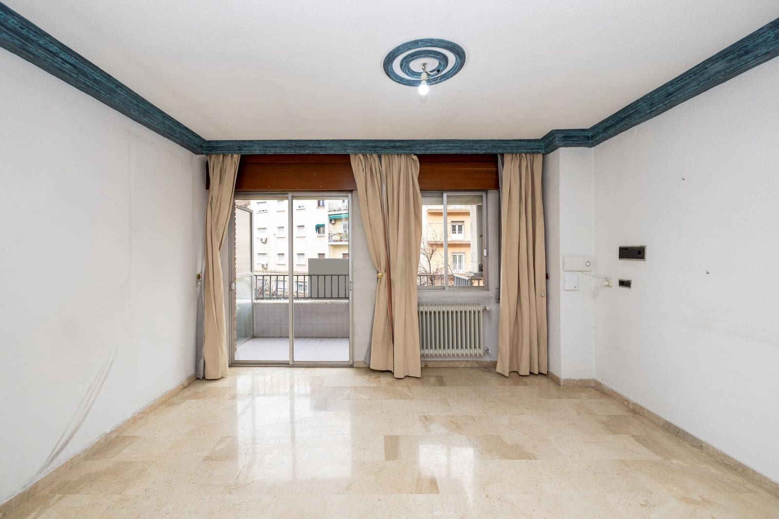 4 bedroom Flat for sale in Granada city - € 415,000 (Ref: 9674938)