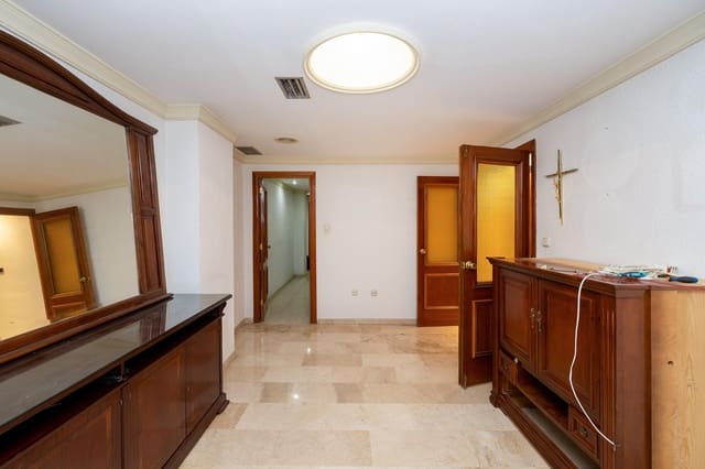 4 bedroom Flat for sale in Granada city - € 415,000 (Ref: 9674938)