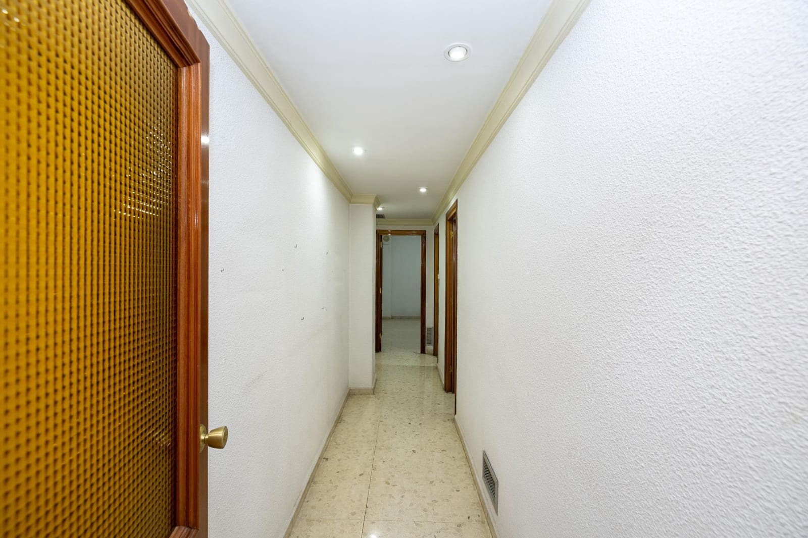 4 bedroom Flat for sale in Granada city - € 415,000 (Ref: 9674938)