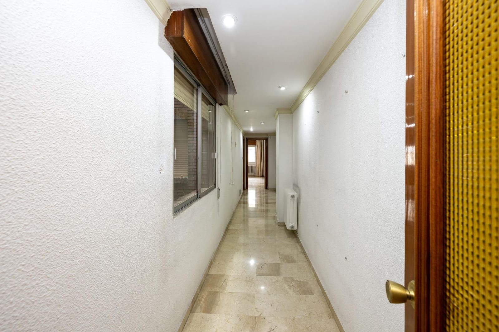 4 bedroom Flat for sale in Granada city - € 415,000 (Ref: 9674938)