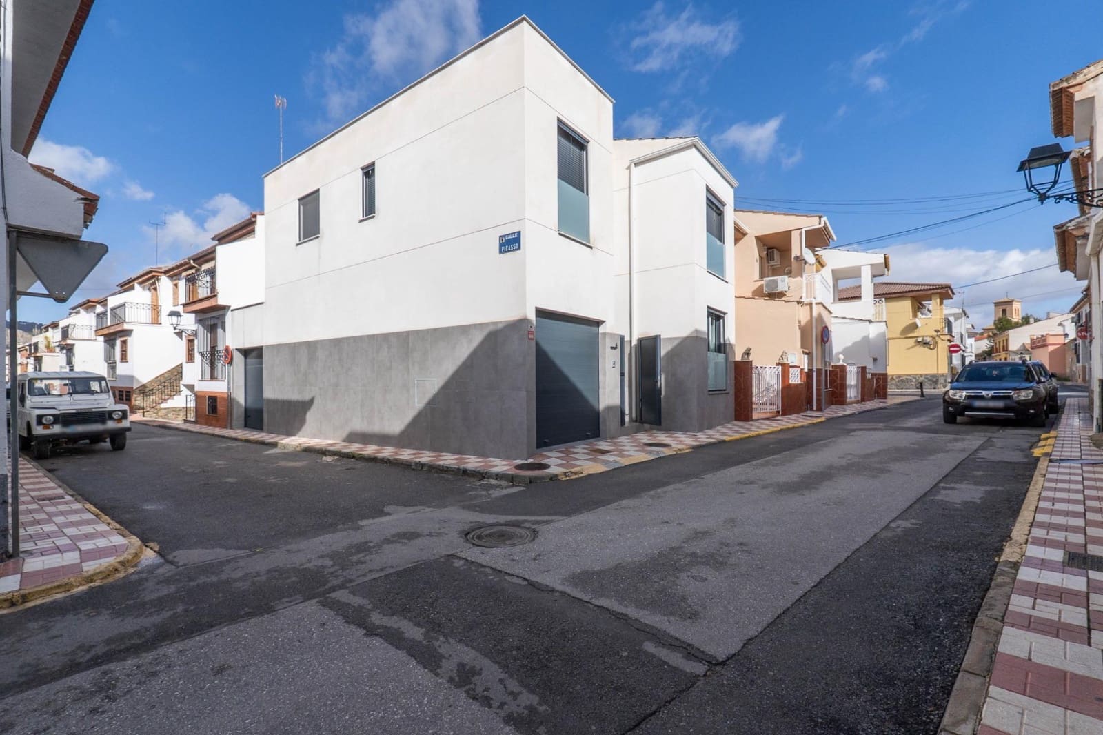 3 bedroom Terraced Villa for sale in Albolote with garage - € 375,000 (Ref: 9674939)