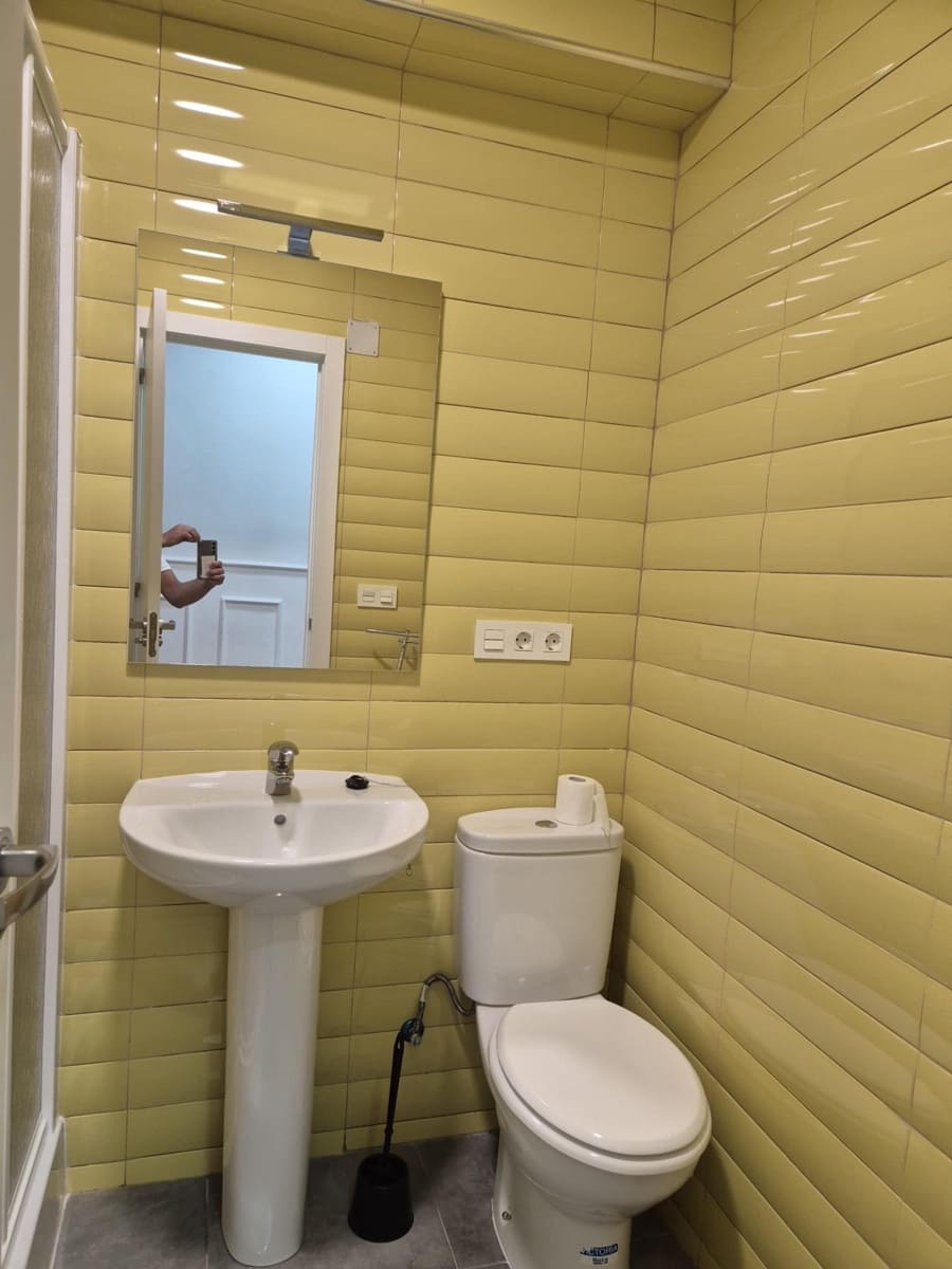 1 soveværelse Lejlighed til leje i Granada by - € 350 (Ref: 9674942)