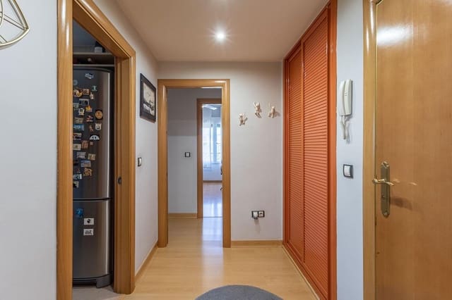 Piso de 3 habitaciones en Ogíjares en venta con garaje - 163.000 € (Ref: 9674943)