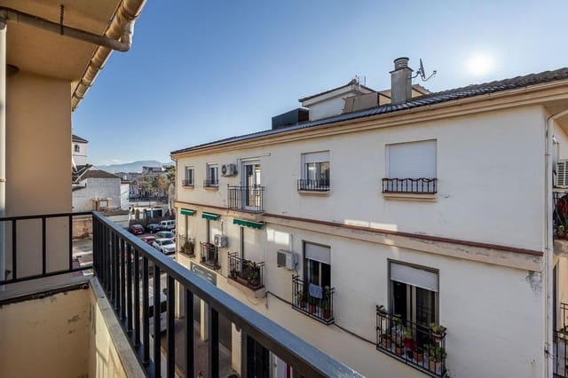 Piso de 3 habitaciones en Ogíjares en venta con garaje - 163.000 € (Ref: 9674943)