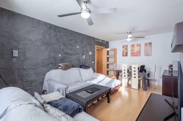 Piso de 3 habitaciones en Ogíjares en venta con garaje - 163.000 € (Ref: 9674943)