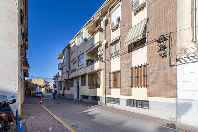 Piso de 3 habitaciones en Ogíjares en venta con garaje - 163.000 € (Ref: 9674943)