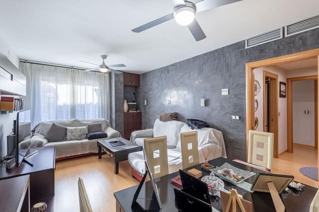 Piso de 3 habitaciones en Ogíjares en venta con garaje - 163.000 € (Ref: 9674943)