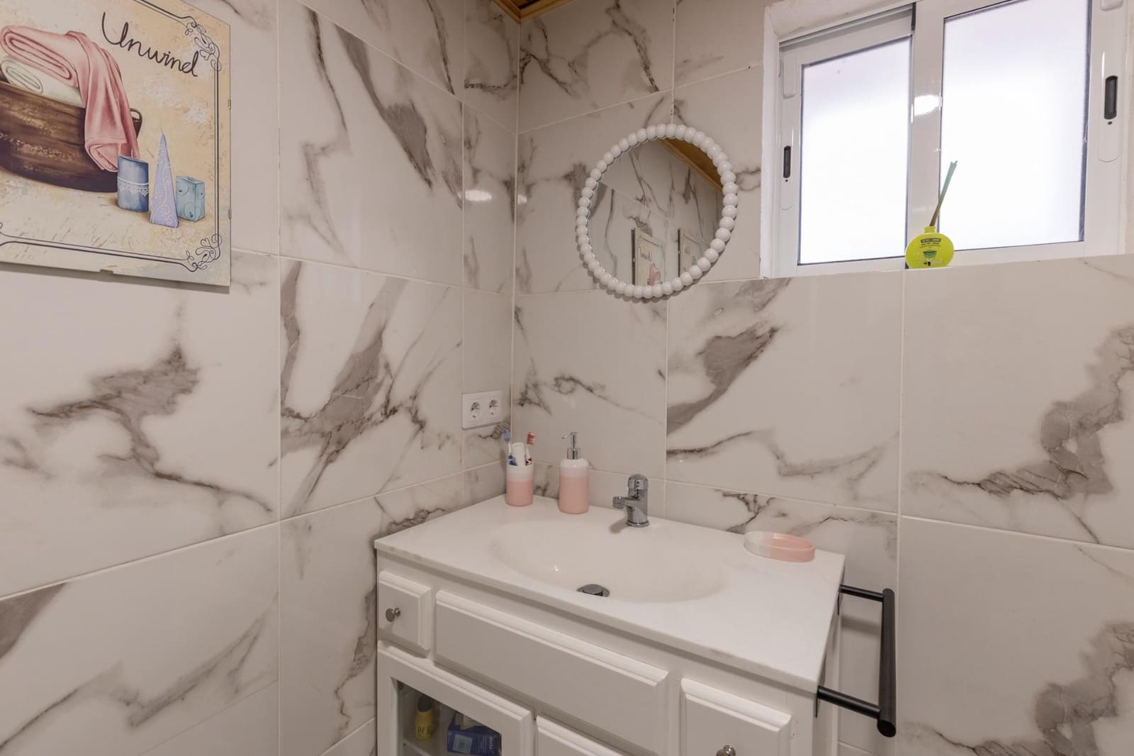 Casa de 3 habitaciones en Atarfe en venta - 180.000 € (Ref: 9674944)