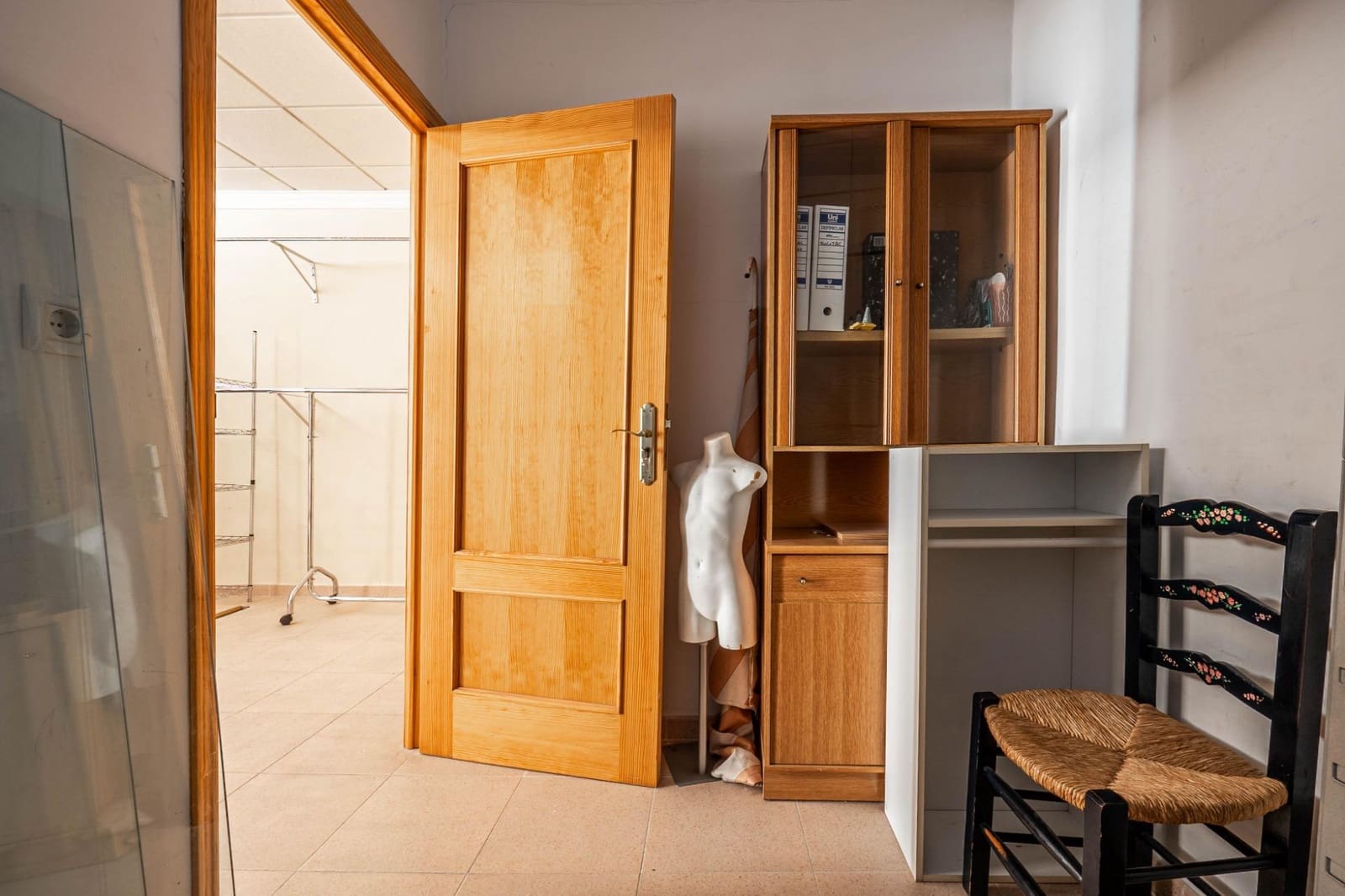 Kaupallinen myytävänä paikassa Armilla - 119 900 € (Ref: 9674946)