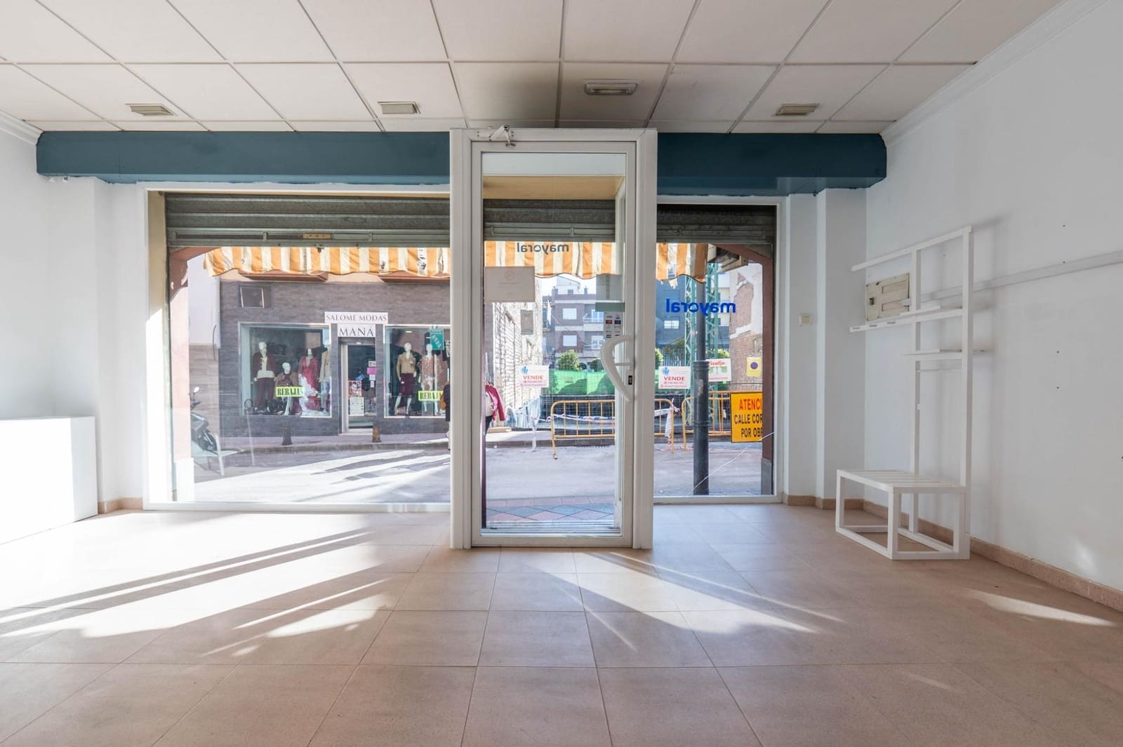 Kaupallinen myytävänä paikassa Armilla - 119 900 € (Ref: 9674946)