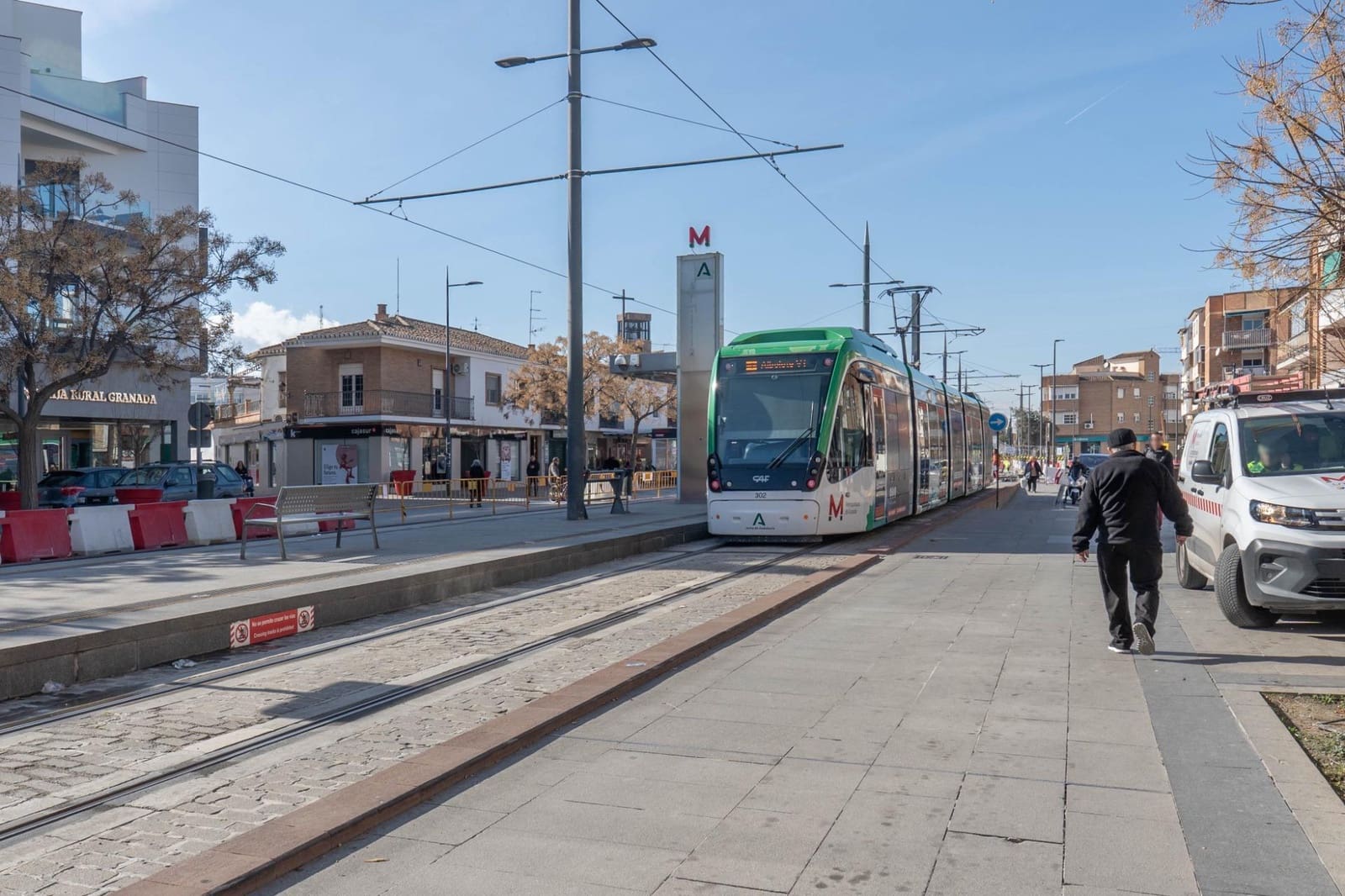 Kaupallinen myytävänä paikassa Armilla - 119 900 € (Ref: 9674946)