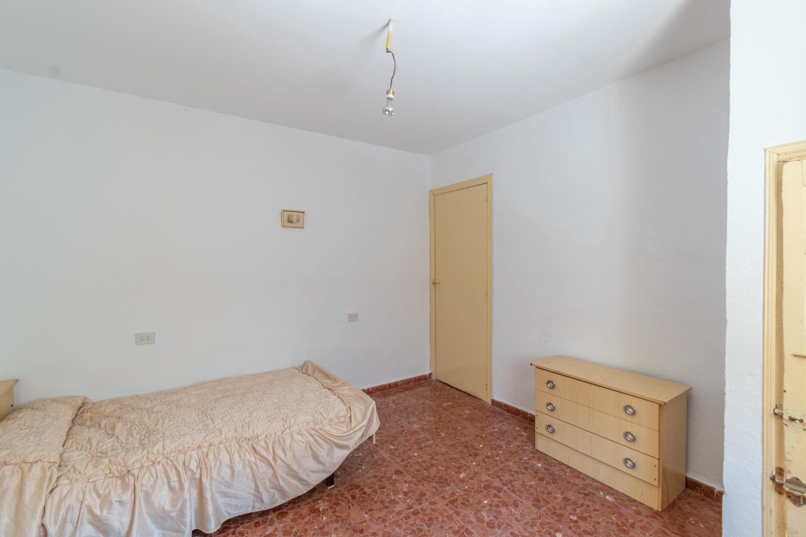 Casa de 3 habitaciones en Deifontes en venta - 109.990 € (Ref: 9674948)