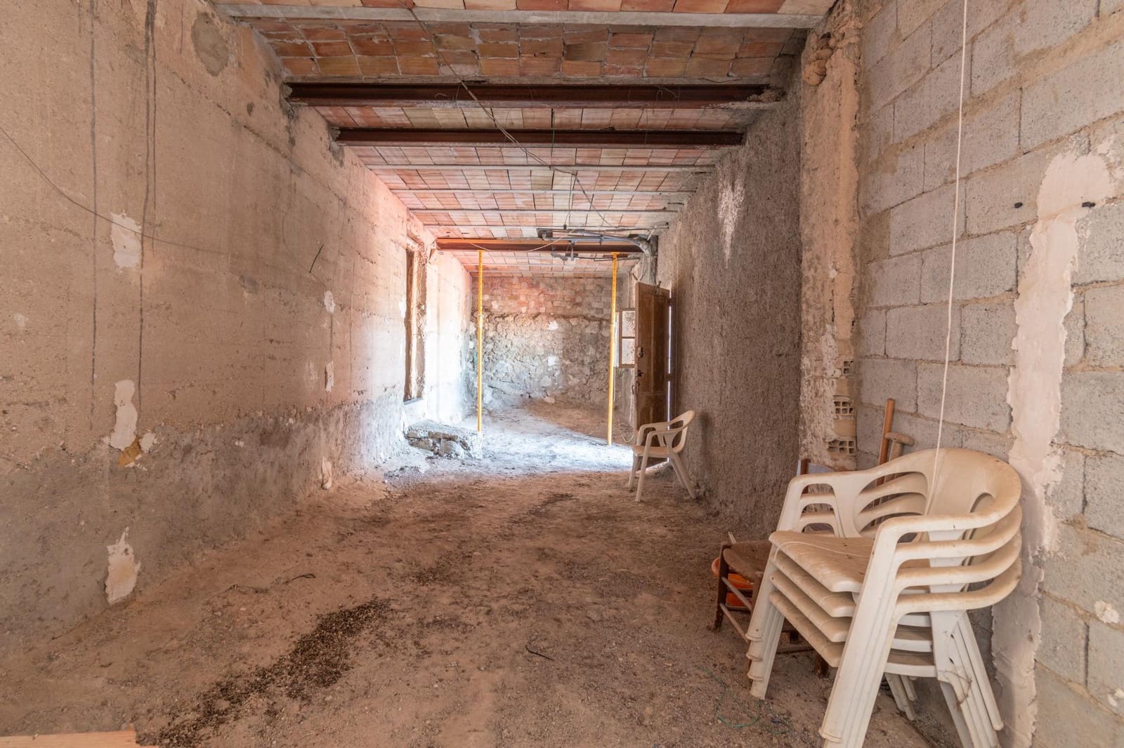 Casa de 3 habitaciones en Deifontes en venta - 109.990 € (Ref: 9674948)