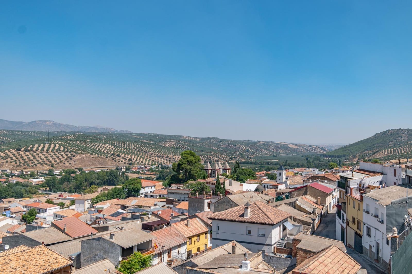 Casa de 3 habitaciones en Deifontes en venta - 109.990 € (Ref: 9674948)