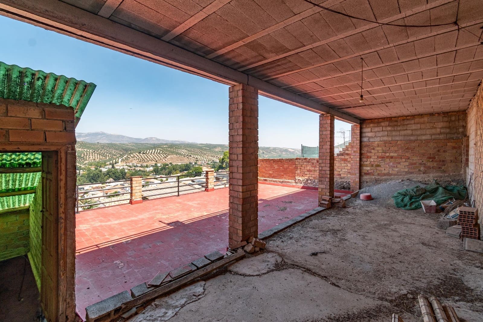 Casa de 3 habitaciones en Deifontes en venta - 109.990 € (Ref: 9674948)