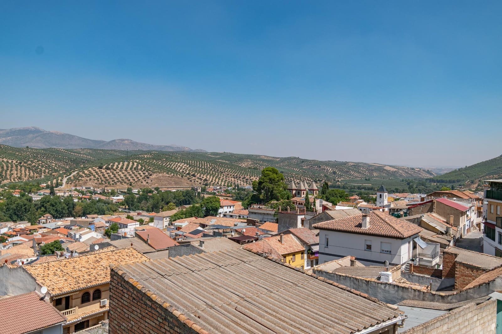 Casa de 3 habitaciones en Deifontes en venta - 109.990 € (Ref: 9674948)