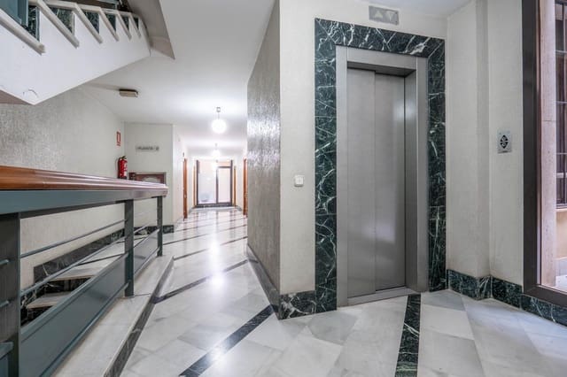 Kantoor te koop in El Ejido - € 54.000 (Ref: 9674955)