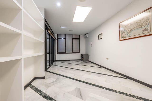 Kantoor te koop in El Ejido - € 54.000 (Ref: 9674955)