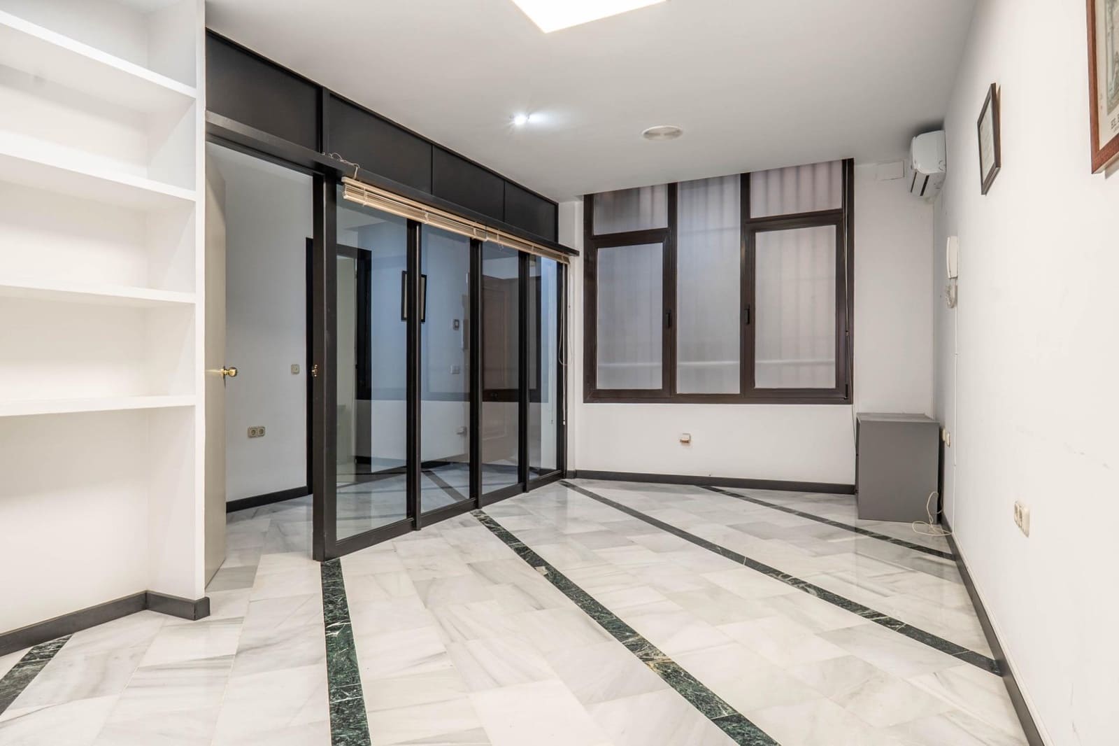 Kantoor te koop in El Ejido - € 54.000 (Ref: 9674955)