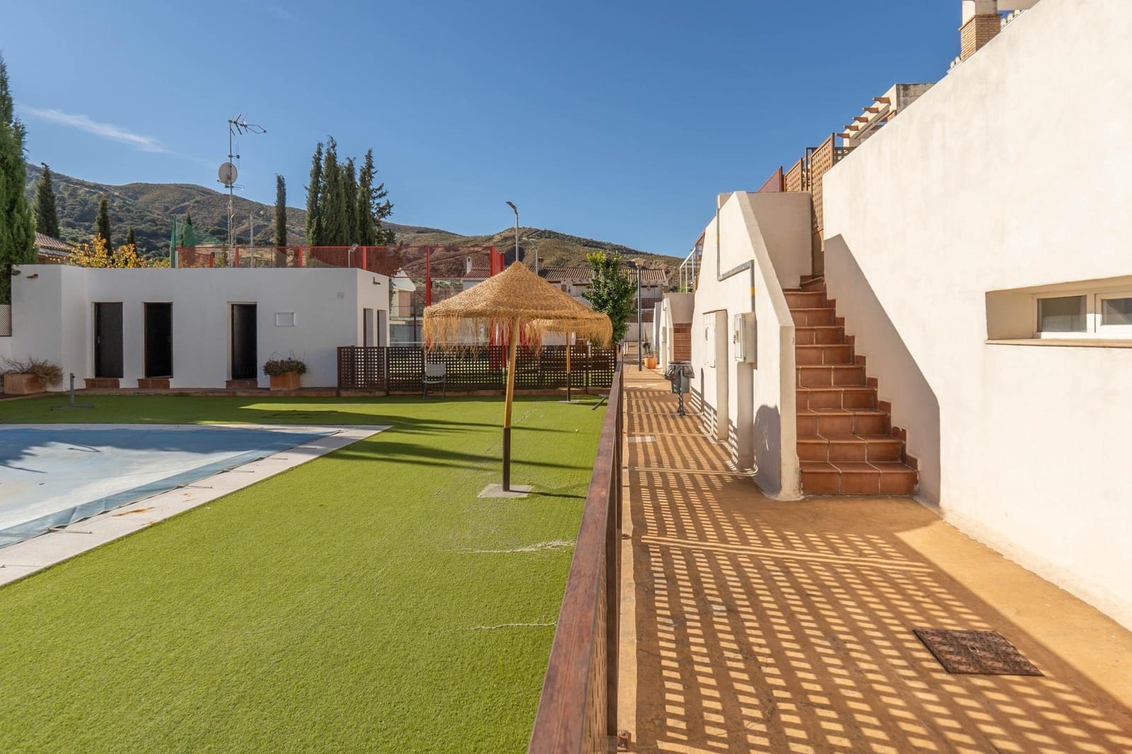 Casa de 3 habitaciones en Cenes de la Vega en venta con piscina garaje - 298.000 € (Ref: 9674957)