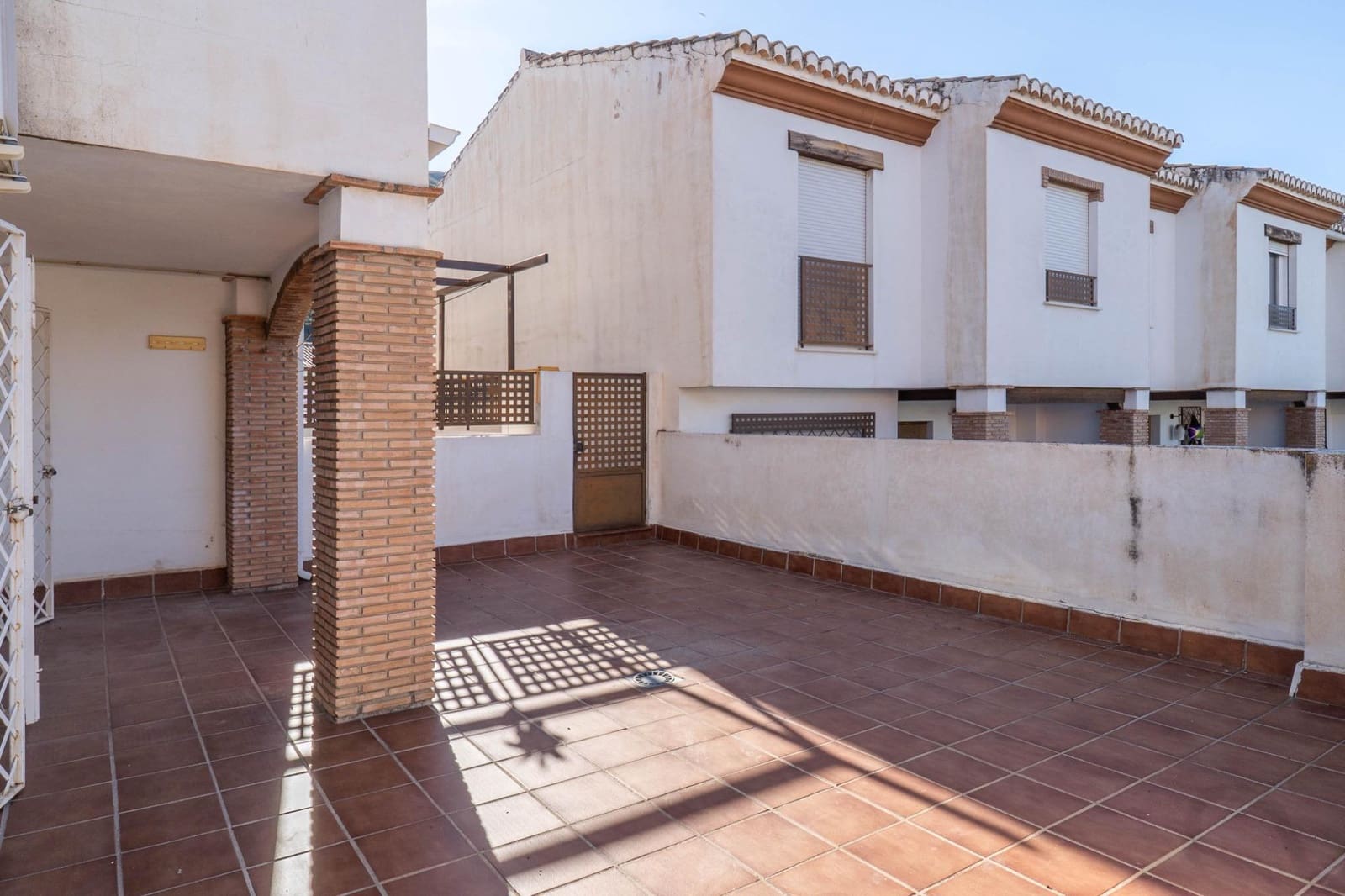 Casa de 3 habitaciones en Cenes de la Vega en venta con piscina garaje - 298.000 € (Ref: 9674957)