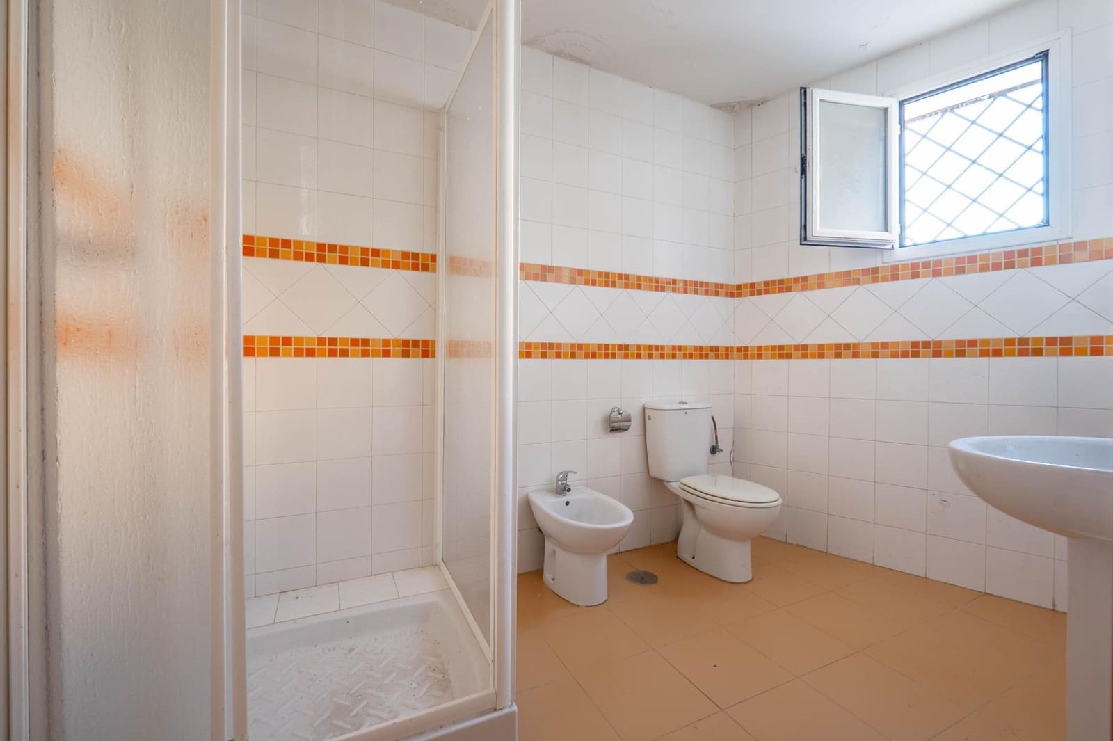 Casa de 3 habitaciones en Cenes de la Vega en venta con piscina garaje - 298.000 € (Ref: 9674957)