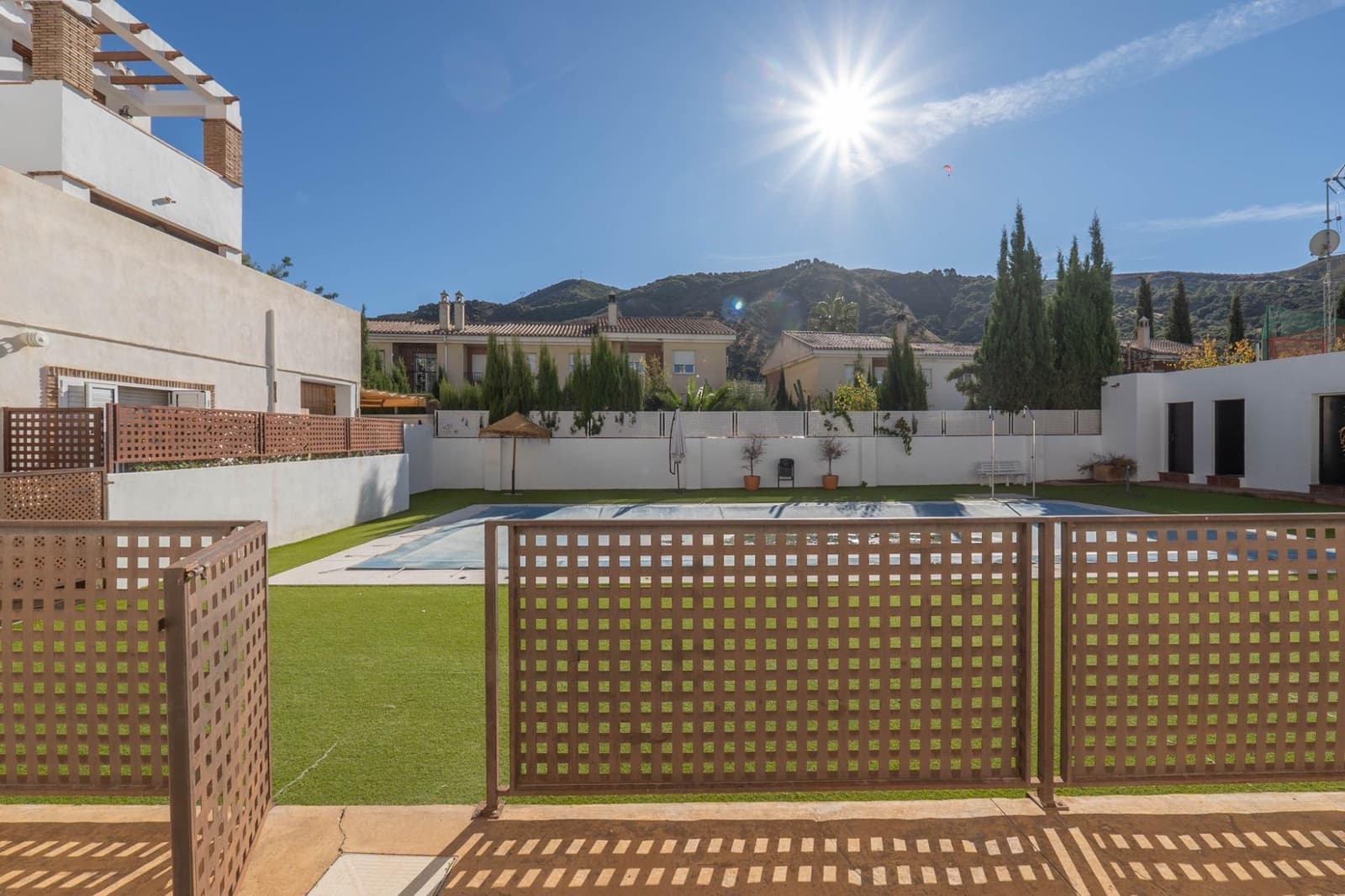 Casa de 3 habitaciones en Cenes de la Vega en venta con piscina garaje - 298.000 € (Ref: 9674957)