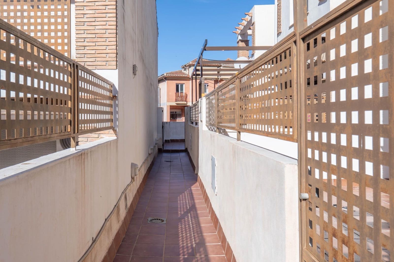 Casa de 3 habitaciones en Cenes de la Vega en venta con piscina garaje - 298.000 € (Ref: 9674957)