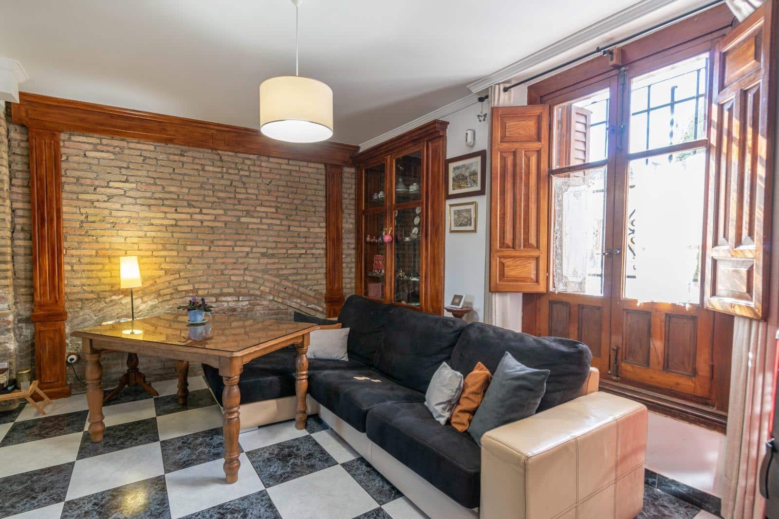 5 soverom Villa til salgs i Granada by med svømmebasseng - € 350 000 (Ref: 9674959)