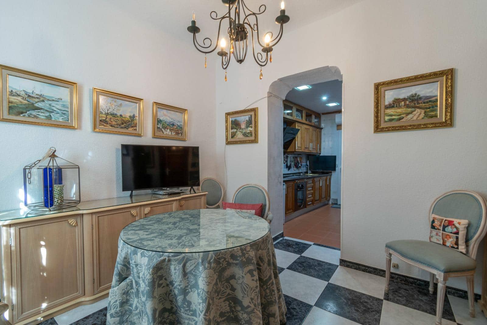 5 soverom Villa til salgs i Granada by med svømmebasseng - € 350 000 (Ref: 9674959)