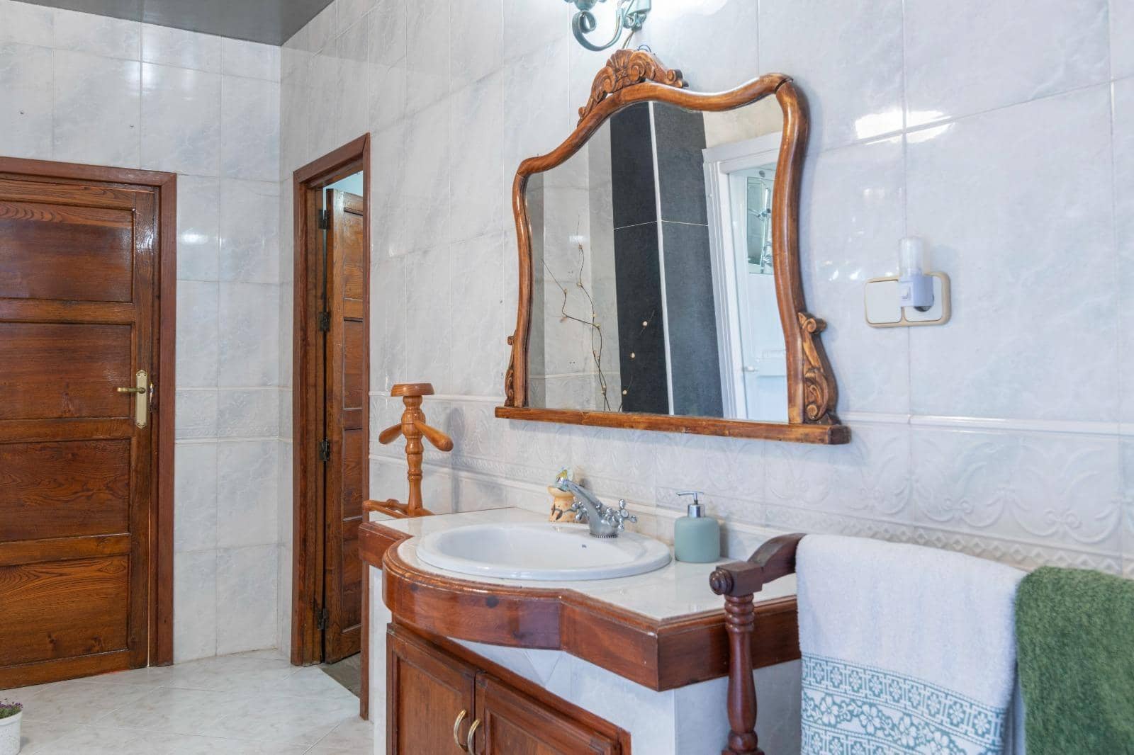 5 soverom Villa til salgs i Granada by med svømmebasseng - € 350 000 (Ref: 9674959)