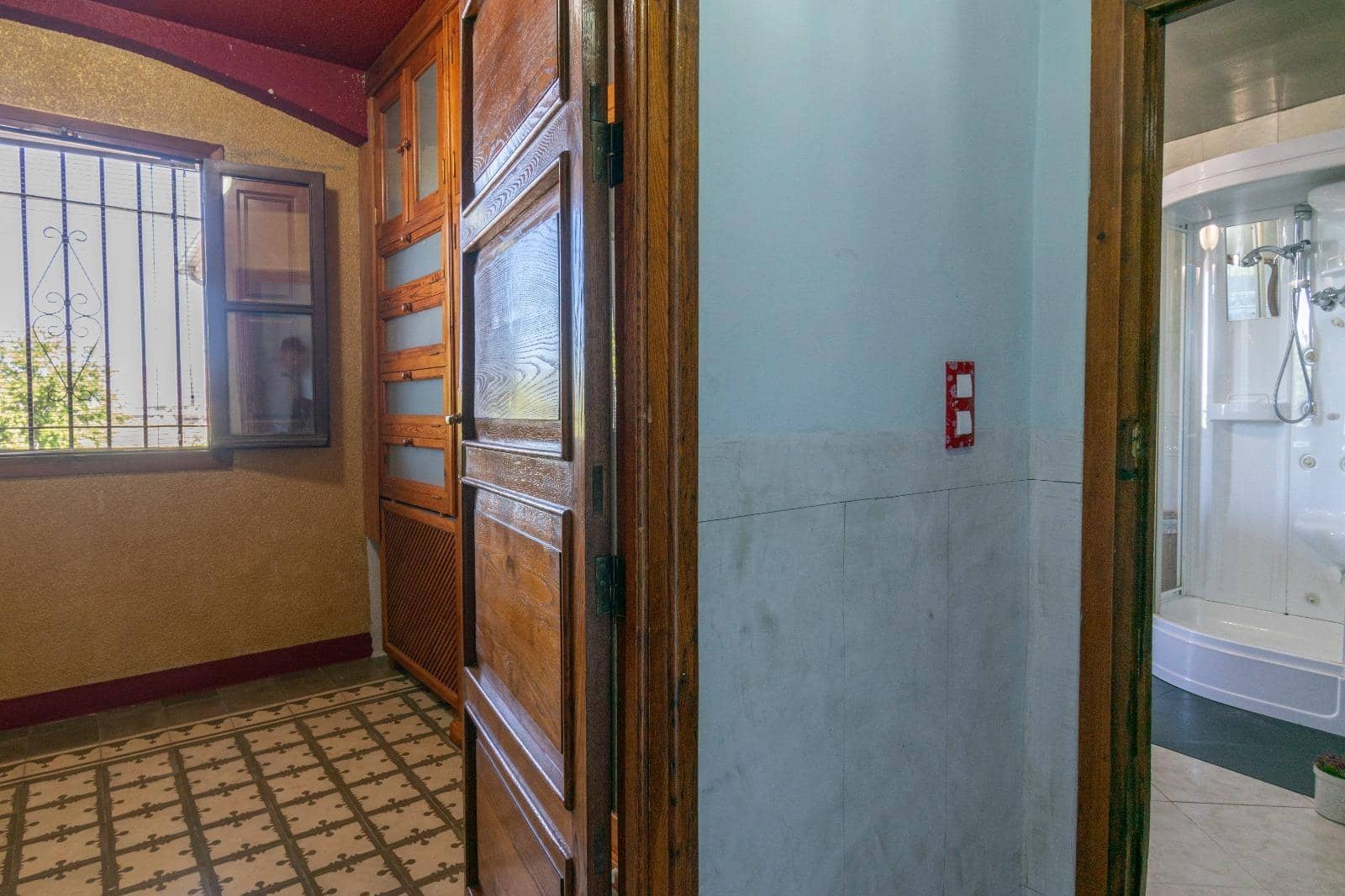 5 soverom Villa til salgs i Granada by med svømmebasseng - € 350 000 (Ref: 9674959)