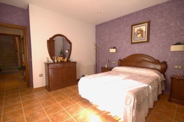 5 soverom Rekkehus til salgs i Pozo Alcón med garasje - € 180 000 (Ref: 9674960)