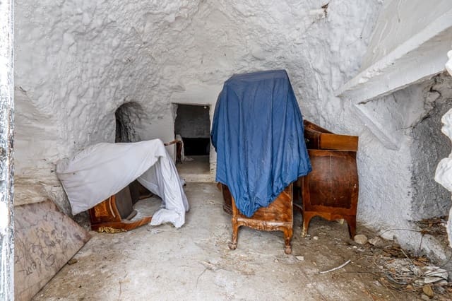 Cave House for sale in Monachil - € 80,000 (Ref: 9674967)