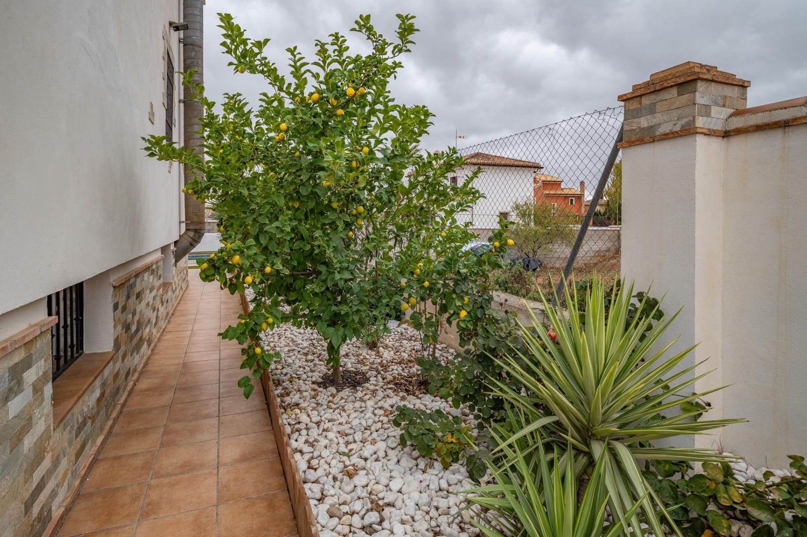 6 soverom Villa til salgs i Otura med svømmebasseng garasje - € 444 990 (Ref: 9674971)