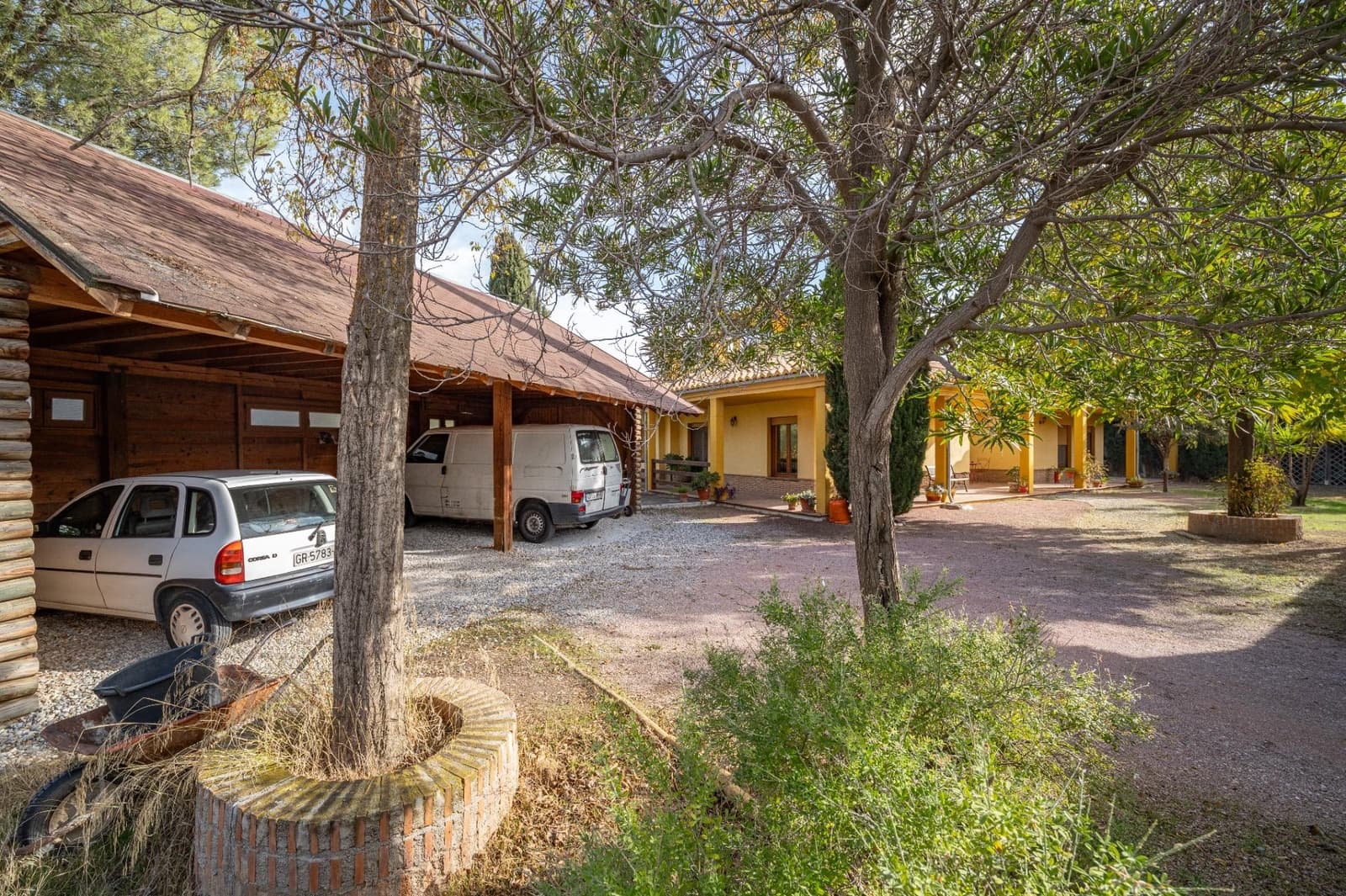 Chalet de 7 habitaciones en Alhendín en venta con piscina garaje - 599.000 € (Ref: 9674975)