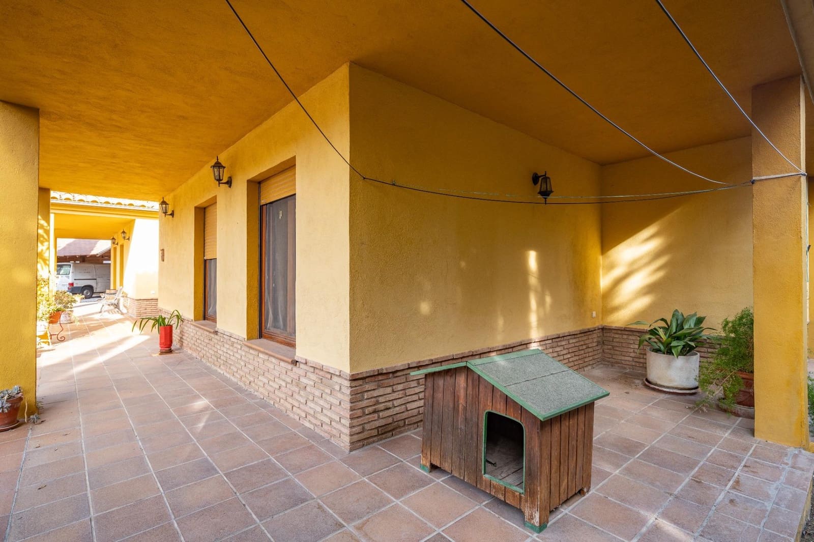 Chalet de 7 habitaciones en Alhendín en venta con piscina garaje - 599.000 € (Ref: 9674975)