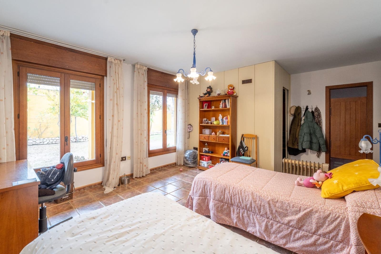 Chalet de 7 habitaciones en Alhendín en venta con piscina garaje - 599.000 € (Ref: 9674975)