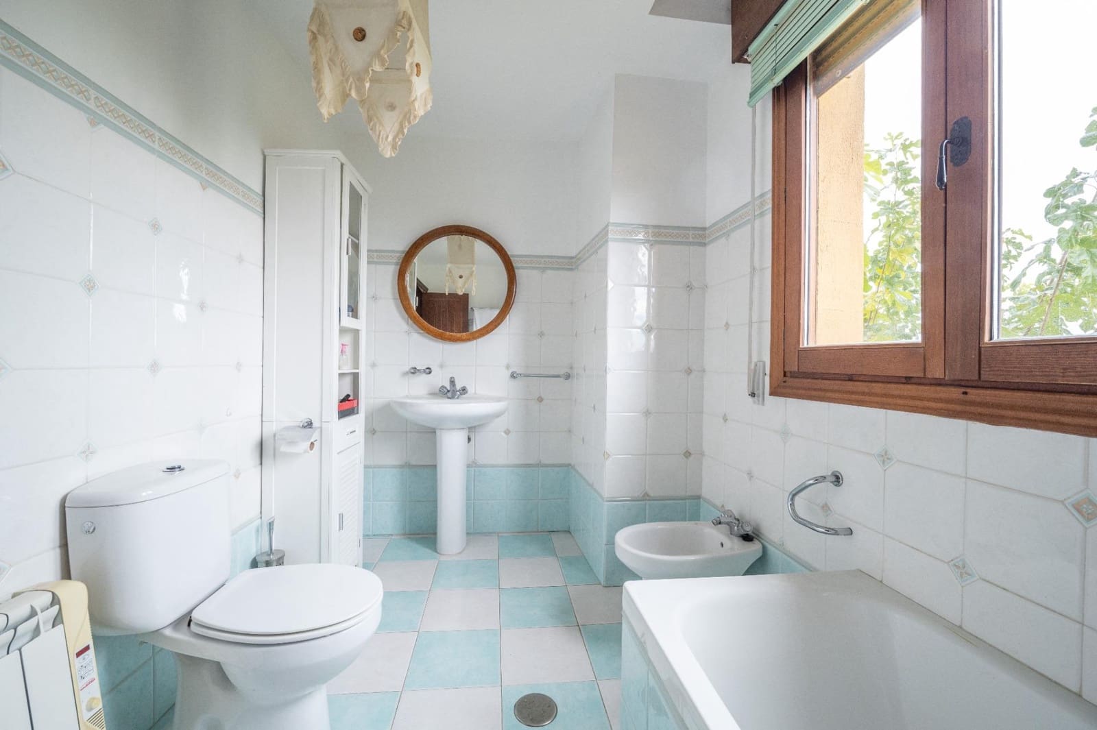 Chalet de 7 habitaciones en Alhendín en venta con piscina garaje - 599.000 € (Ref: 9674975)