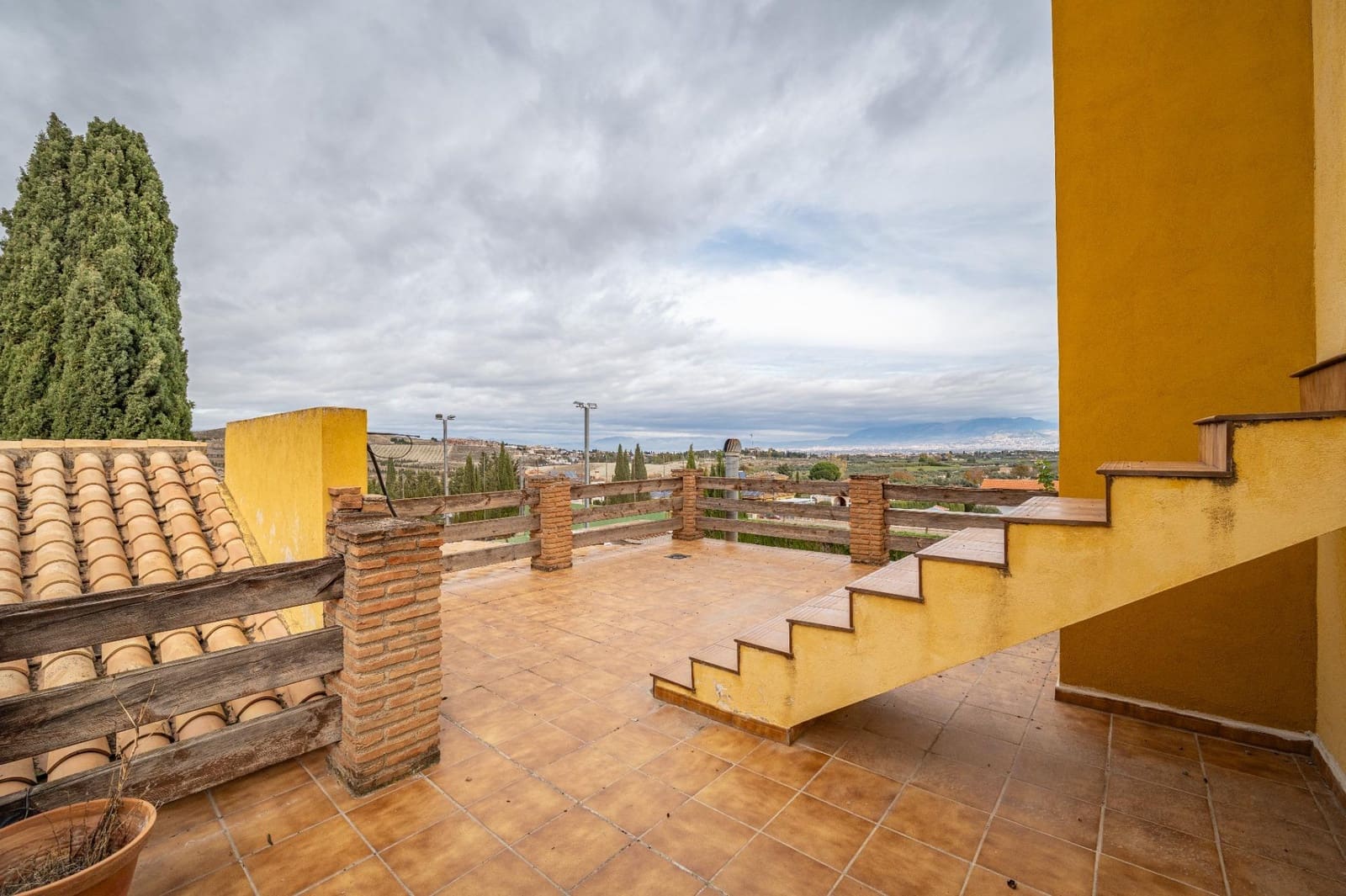 Chalet de 7 habitaciones en Alhendín en venta con piscina garaje - 599.000 € (Ref: 9674975)